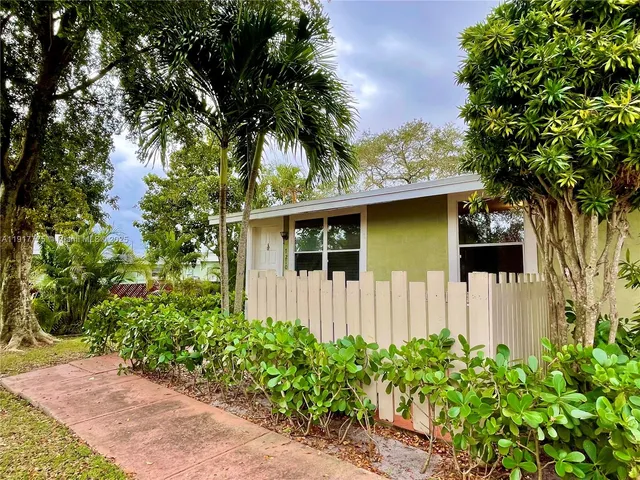 $1,599 | 7210 Southgate Boulevard, Unit 7210, Tamarac, FL 33321