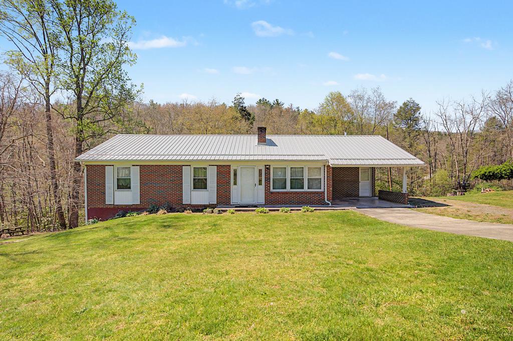 6921 Ivanhoe Road Ivanhoe, VA 24350 - Photo 1 of 76 Gallery Image 1