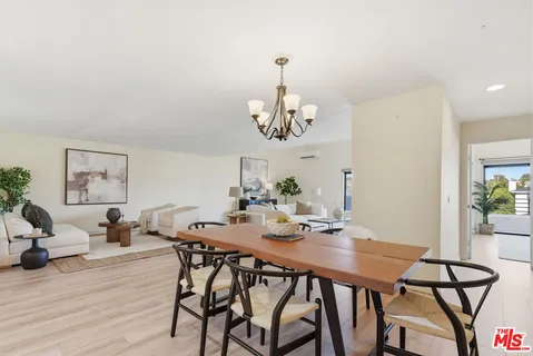$1,599,000 | 700 Esplanade, Unit 30, Redondo Beach, CA 90277