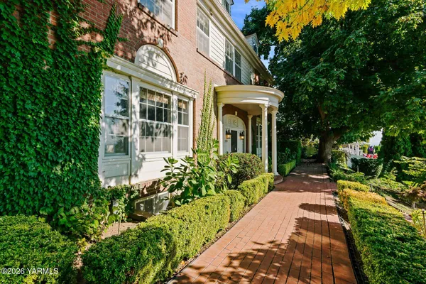 $1,600,000 | 1909 West Chestnut Avenue, Yakima, WA 98902