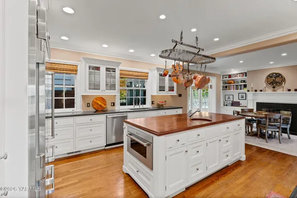 $1,600,000 | 1909 West Chestnut Avenue, Yakima, WA 98902