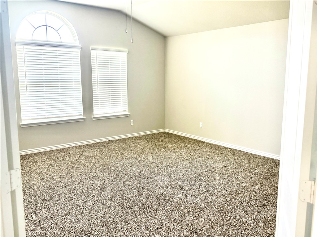 2038 Rock Rdg Avenue Bryan, TX 77807 - Photo 14 of 31