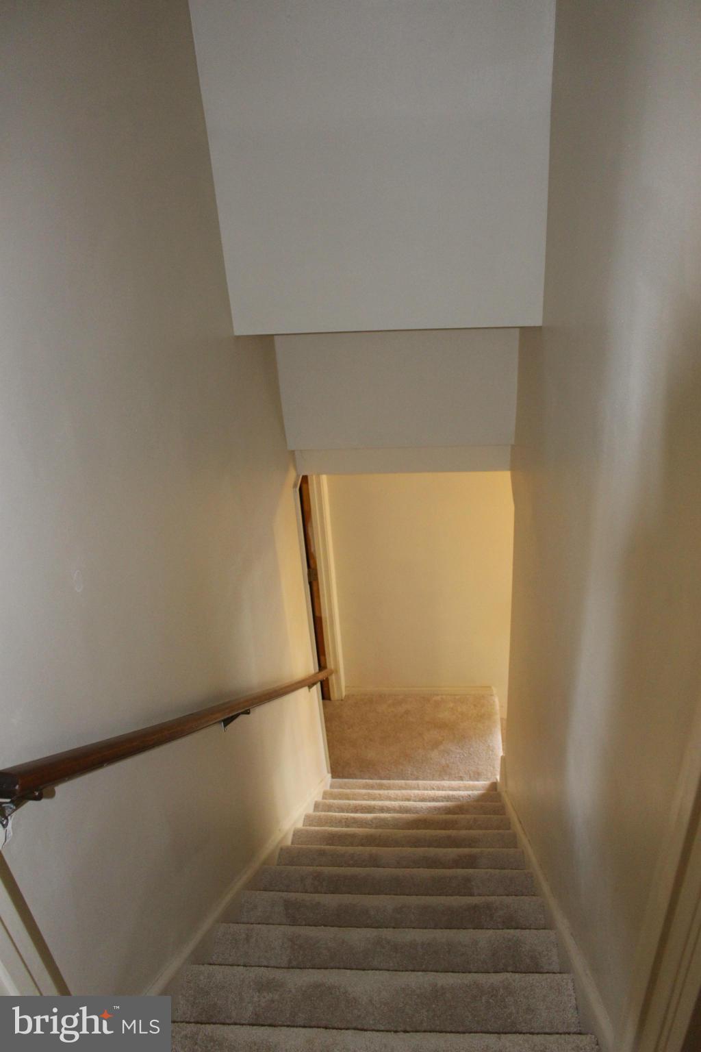 203 Oakton Road Gaithersburg, MD 20877 - Photo 14 of 26 Connecting Stairs