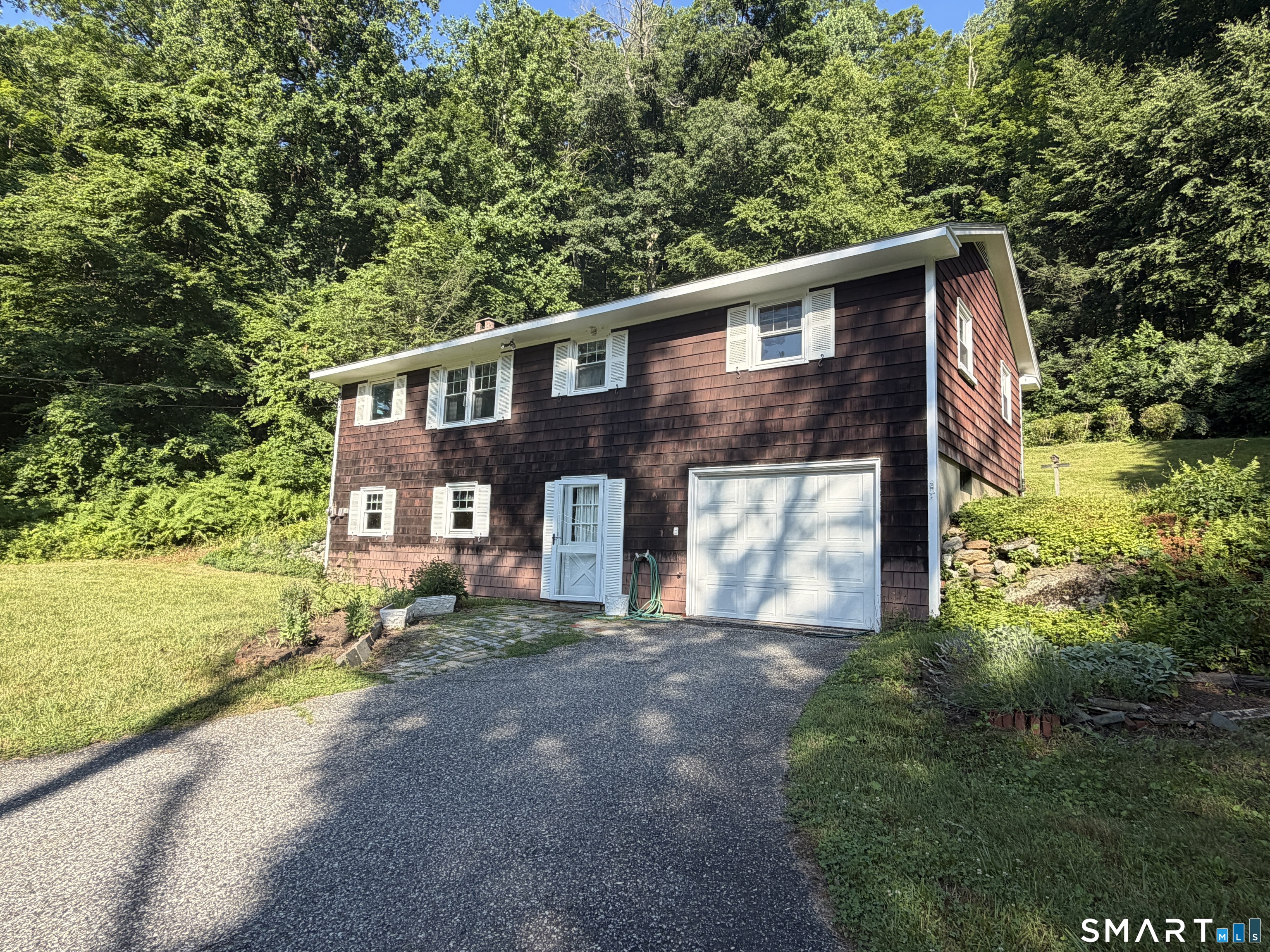 76 South Kent Road Kent, CT 06757 - Photo 1 of 19
