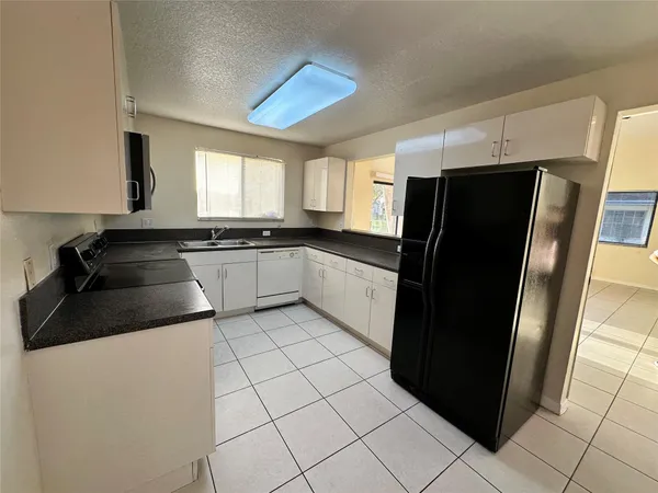 $2,400 | 3345 Northwest 101st Avenue, Sunrise, FL 33351
