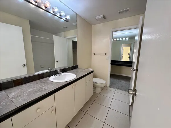 $2,400 | 3345 Northwest 101st Avenue, Sunrise, FL 33351