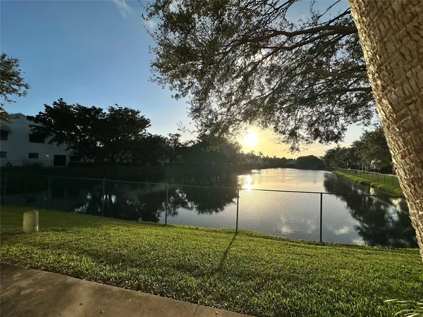 $2,400 | 3345 Northwest 101st Avenue, Sunrise, FL 33351