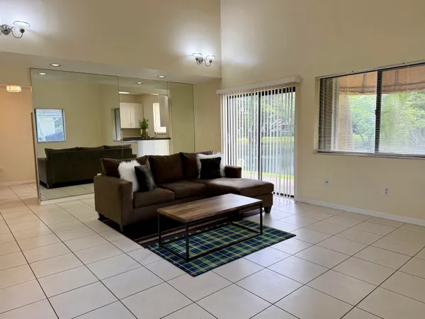 $2,400 | 3345 Northwest 101st Avenue, Sunrise, FL 33351