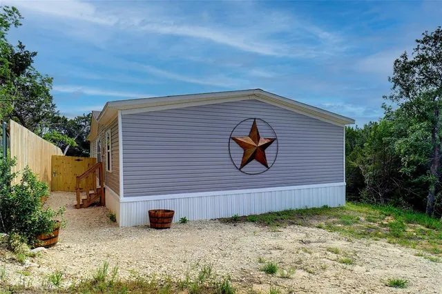 $1,695 | 2509 Elk Trail, Granbury, TX 76048