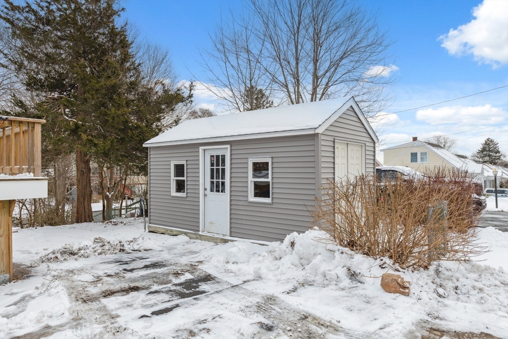 24 Leech Street Beverly, MA 01915 - Photo 13 of 15