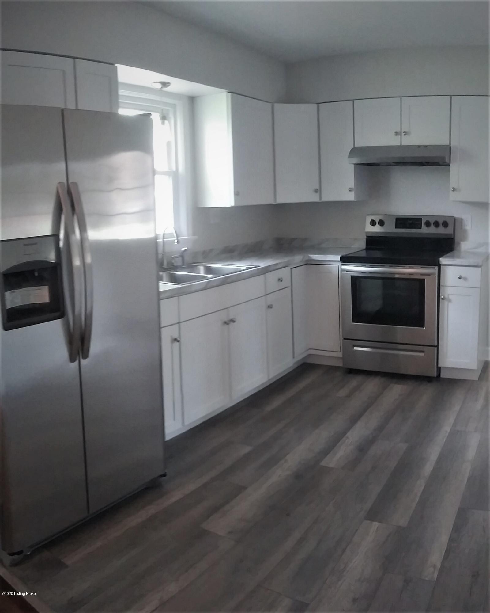 4208 Dover Road Louisville, KY 40216 - Photo 8 of 14 Dover Kitchen
