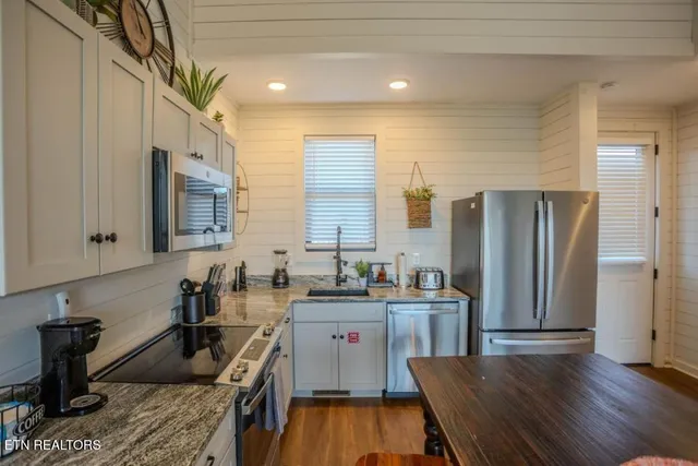 $625,000 | 1367 Lk Hvn Way, Sevierville, TN 37876