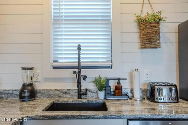 $625,000 | 1367 Lk Hvn Way, Sevierville, TN 37876