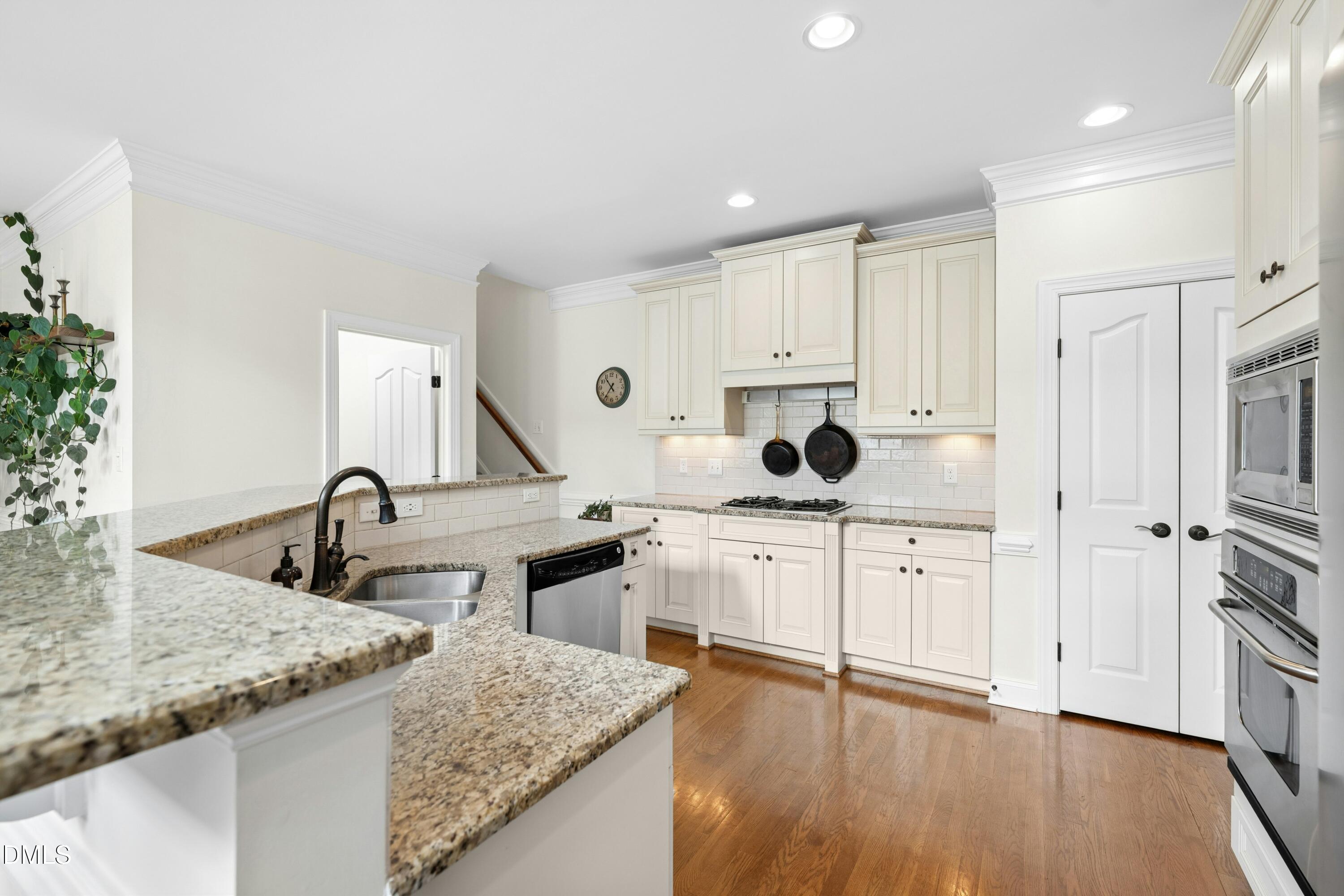 1621 Elegance Drive Raleigh, NC 27614 - Photo 10 of 32 011-490704-DSC_7371