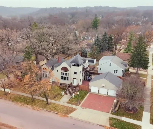 $460,000 | 227 West 5th Street, Mankato, MN 56001