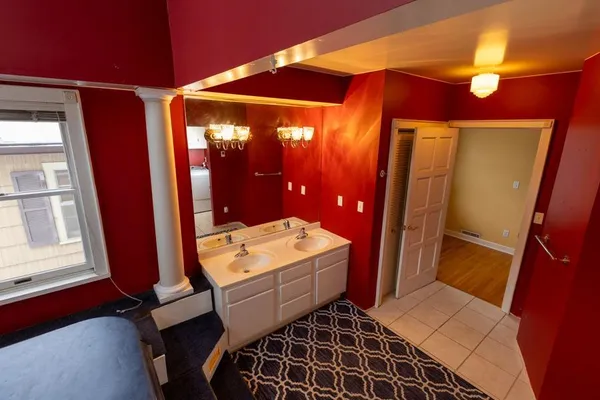 $460,000 | 227 West 5th Street, Mankato, MN 56001