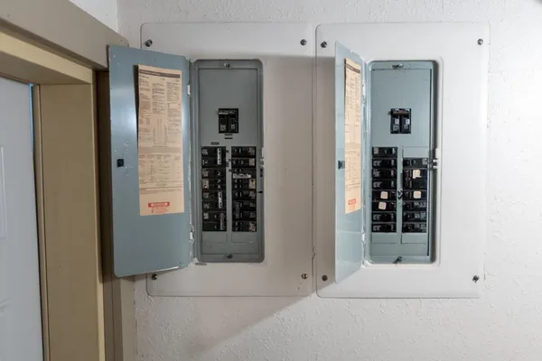 $460,000 | 227 West 5th Street, Mankato, MN 56001