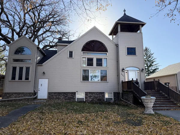 $460,000 | 227 West 5th Street, Mankato, MN 56001