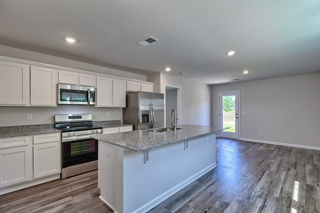 1128 Russell Avenue Sumter, SC 29150 - Photo 3 of 14