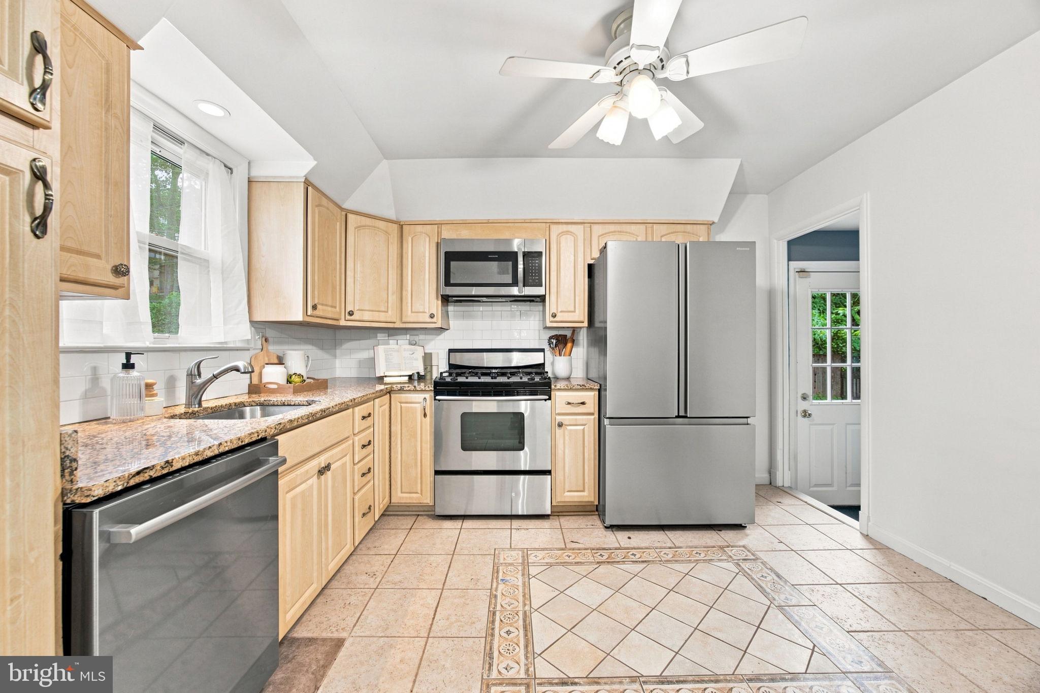 567 Brook Road Baltimore, MD 21286 - Photo 9 of 43 Gallery Image 9
