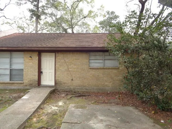 $900 | 701 Foster Drive, Unit 2, Conroe, TX 77301