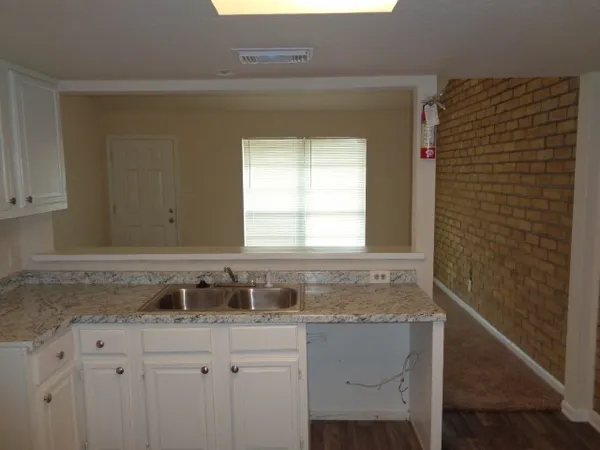 $900 | 701 Foster Drive, Unit 2, Conroe, TX 77301