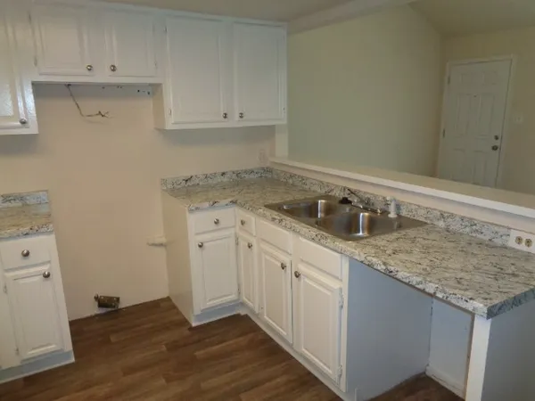$900 | 701 Foster Drive, Unit 2, Conroe, TX 77301