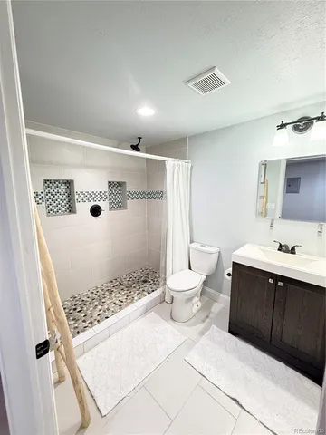 $3,800 | 25170 East Ottawa Drive, Aurora, CO 80016