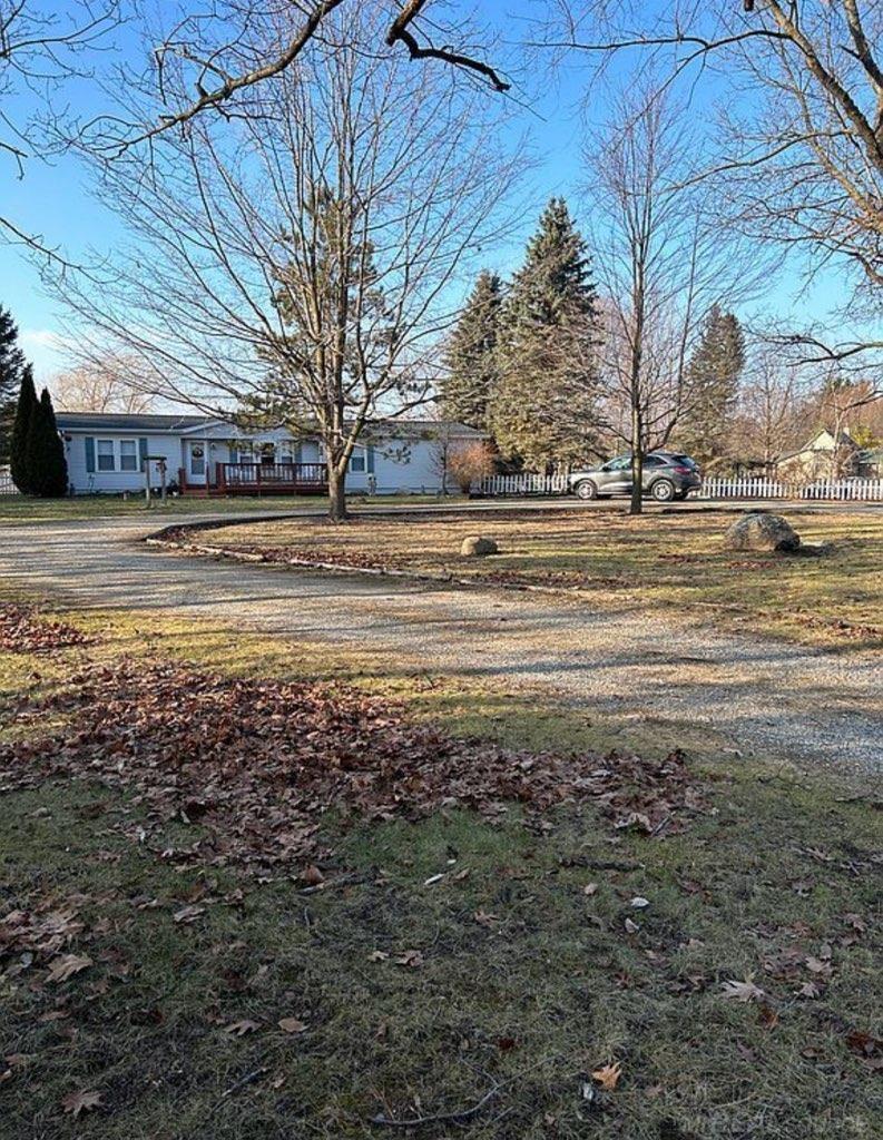 3894 South Lake George Road Dryden, MI 48428 - Photo 29 of 30