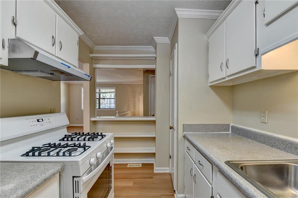 2484 Rhoanoke Drive Duluth, GA 30096 - Photo 14 of 43