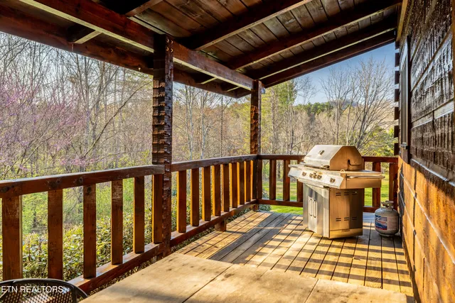 $844,900 | 7835 East Lamar Alexander Parkway, Townsend, TN 37882