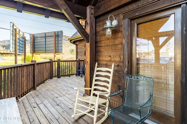 $844,900 | 7835 East Lamar Alexander Parkway, Townsend, TN 37882