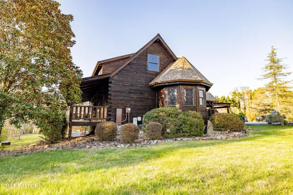 $844,900 | 7835 East Lamar Alexander Parkway, Townsend, TN 37882
