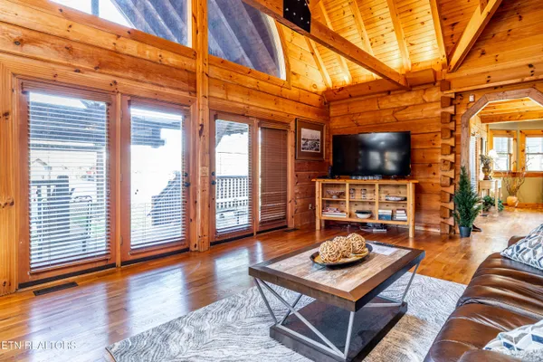 $844,900 | 7835 East Lamar Alexander Parkway, Townsend, TN 37882