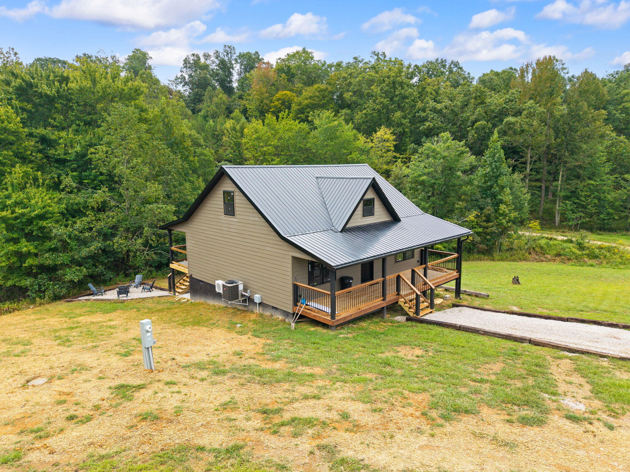 38 Hawks Point Road Beattyville, KY 41311 - Photo 46 of 57 6-web-or-mls-DJI_20260911120917_0012_D