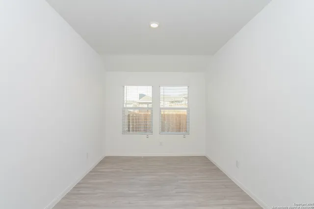 $1,820 | 6141 Treadle, New Braunfels, TX 78132