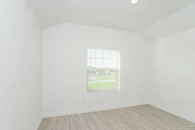 $1,820 | 6141 Treadle, New Braunfels, TX 78132