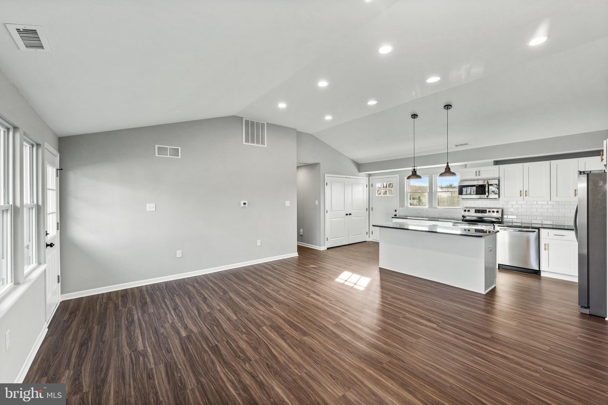 22 Butternut Road Levittown, PA 19057 - Photo 6 of 30 Gallery Image 6