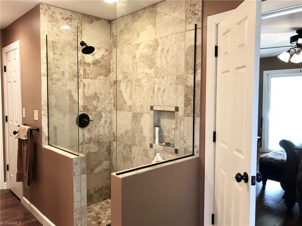 310 Cornatzer Road Mocksville, NC 27028 - Photo 28 of 46 Separate tiled walk-shower.