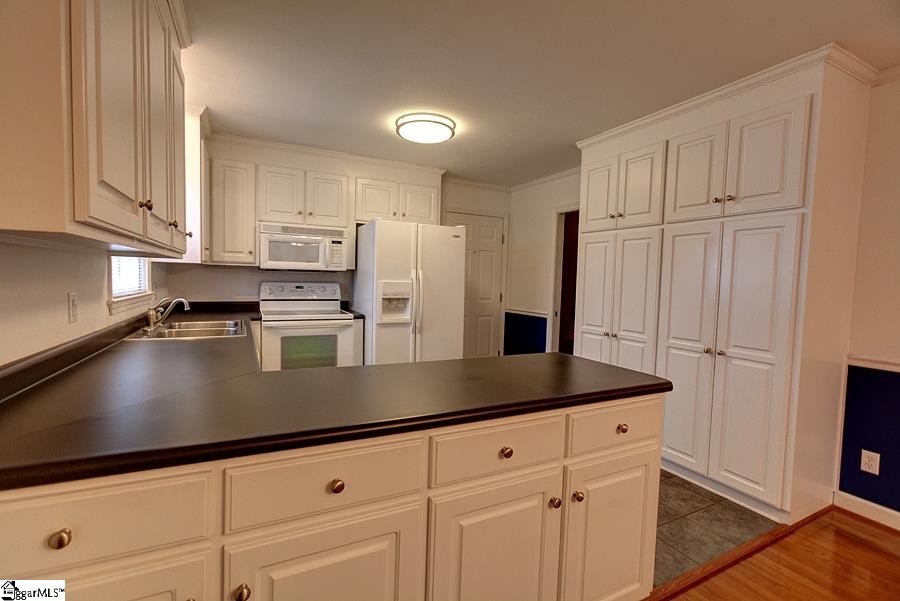 108 Roe Street Greer, SC 29651 - Photo 5 of 20 Gallery Image 5