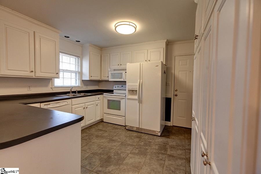 108 Roe Street Greer, SC 29651 - Photo 6 of 20 Gallery Image 6