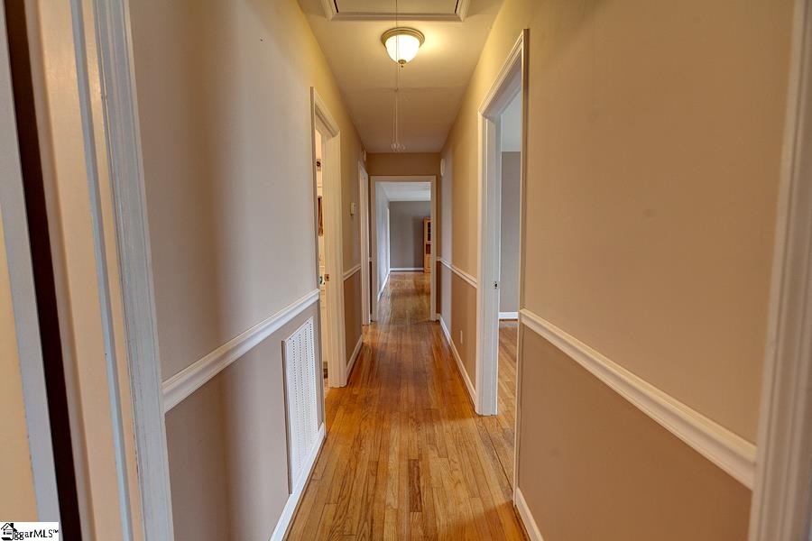 108 Roe Street Greer, SC 29651 - Photo 9 of 20 Gallery Image 9