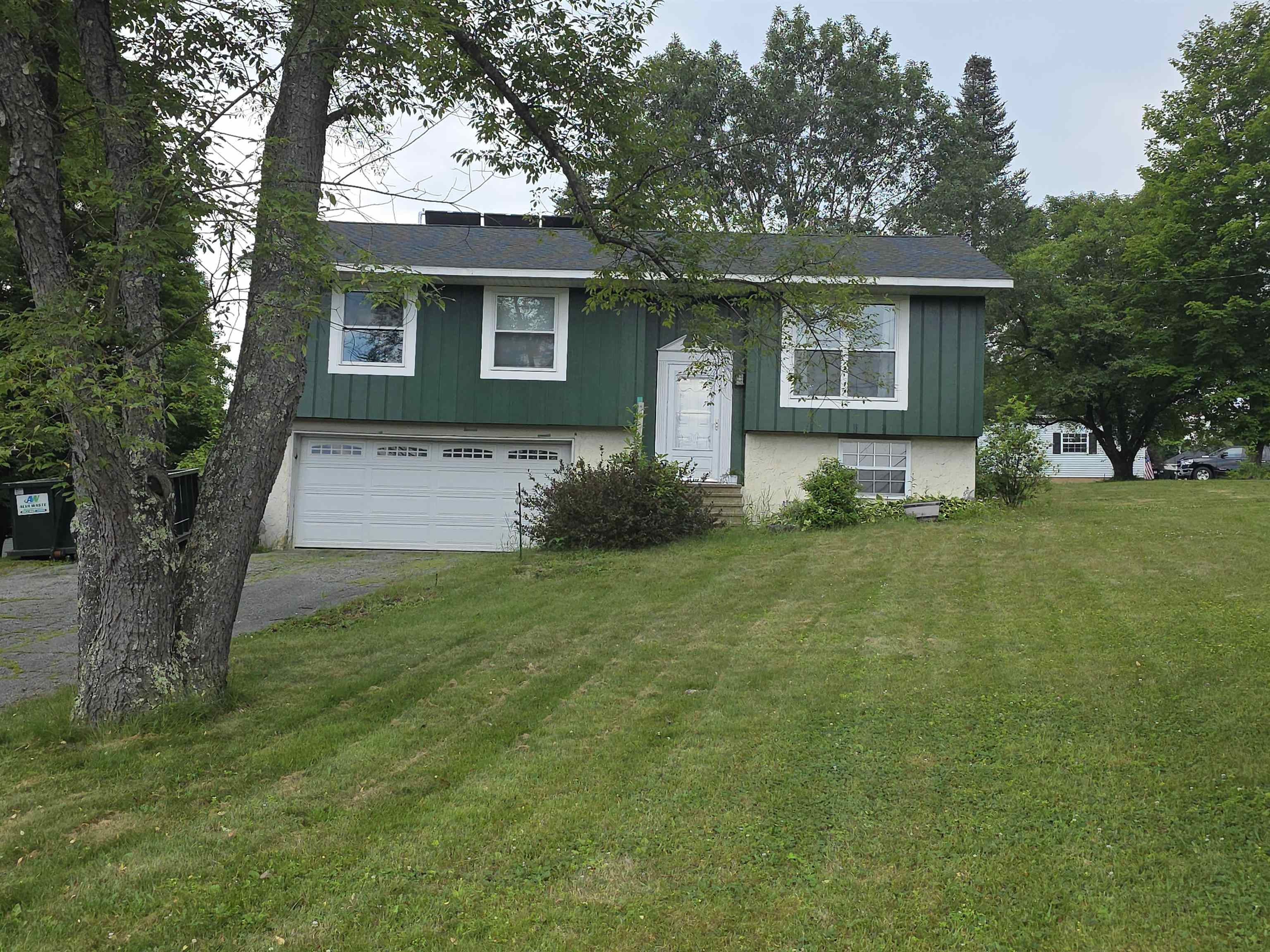 84 Hunter Street Springfield, VT 05156 - Photo 1 of 31