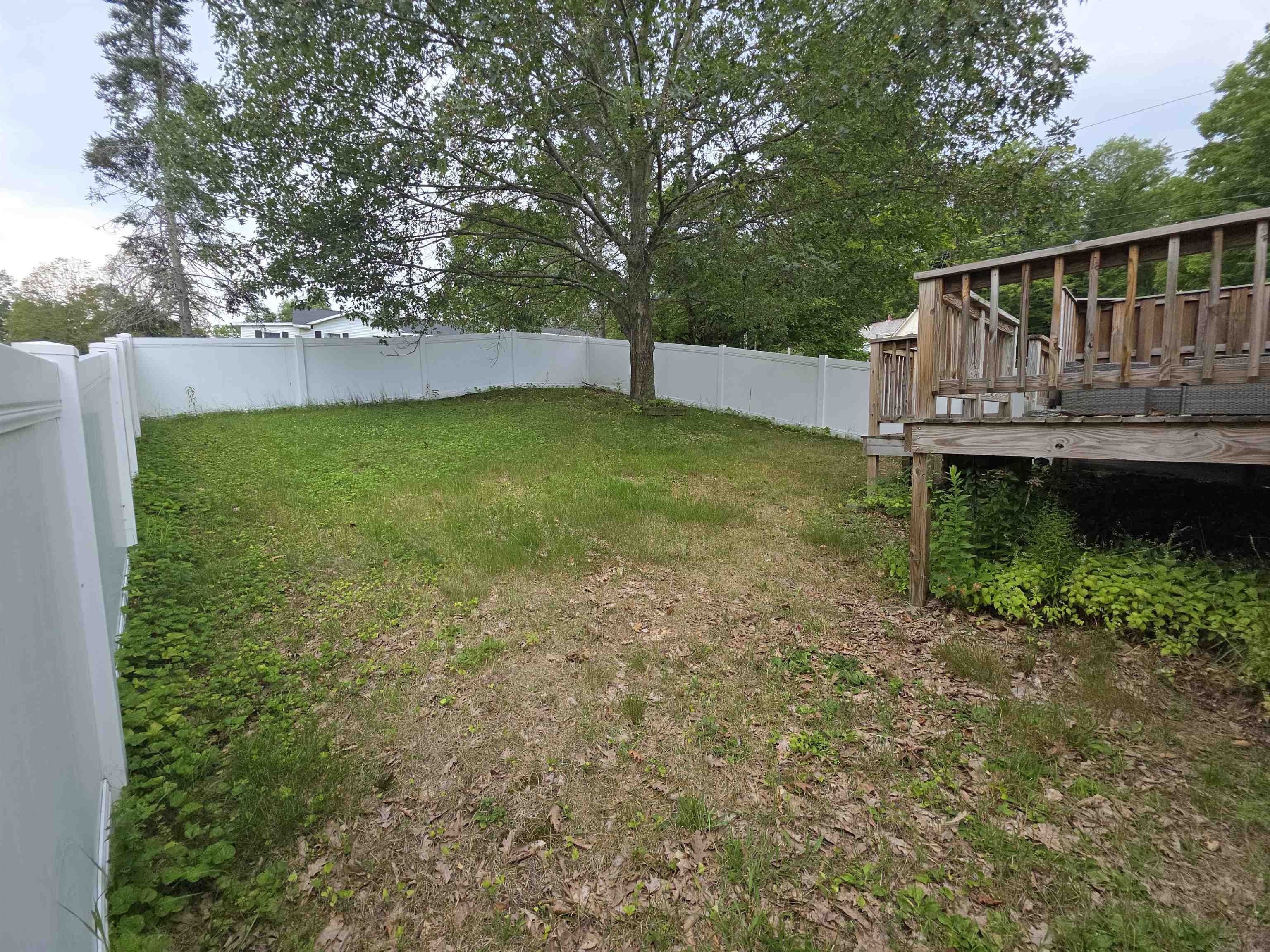 84 Hunter Street Springfield, VT 05156 - Photo 8 of 31