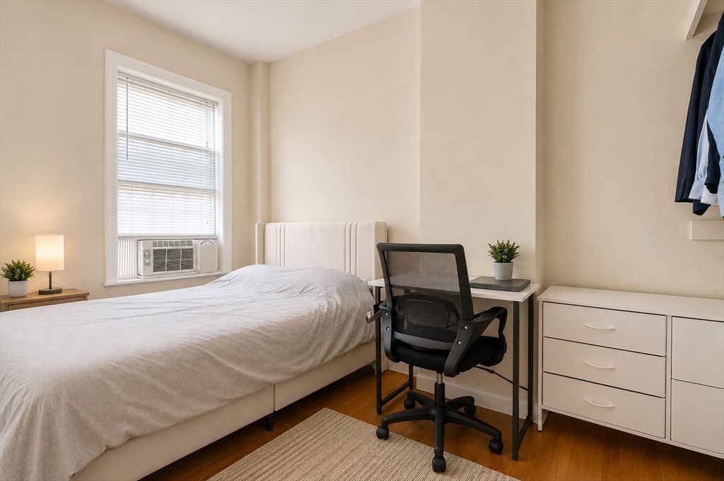28 Phillips Street, Unit 3 Boston, MA 02114 - Photo 11 of 15