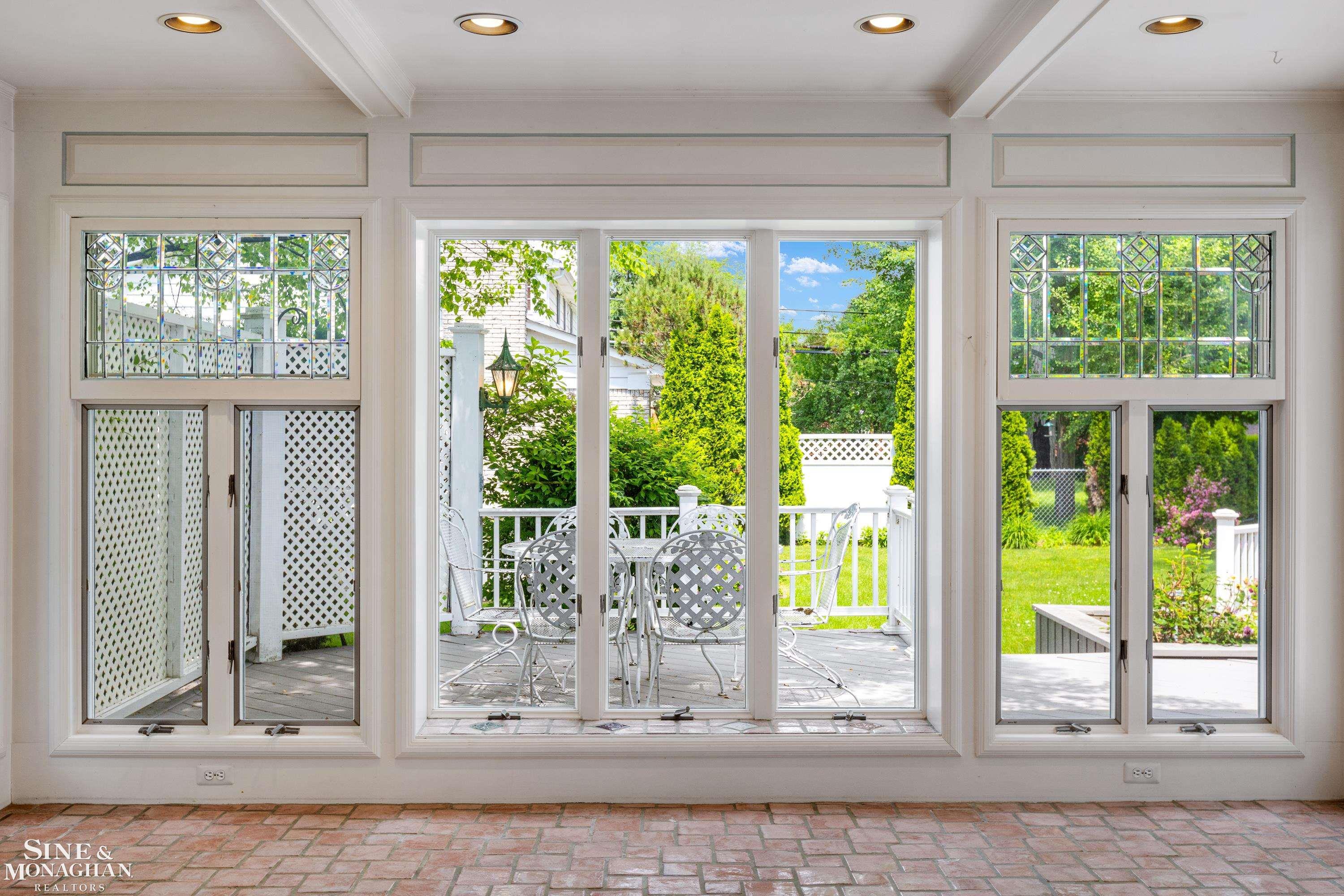 1380 Oxford Road Grosse Pointe Woods, MI 48236 - Photo 13 of 59