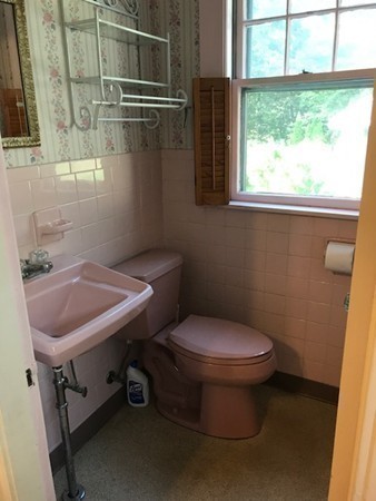 27 Longfellow Road Worcester, MA 01602 - Photo 16 of 25 Gallery Image 16