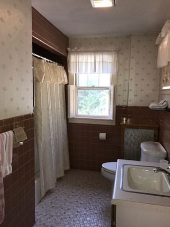 27 Longfellow Road Worcester, MA 01602 - Photo 24 of 25 Gallery Image 24
