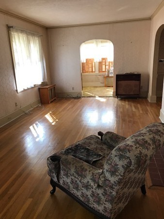 27 Longfellow Road Worcester, MA 01602 - Photo 8 of 25 Gallery Image 8