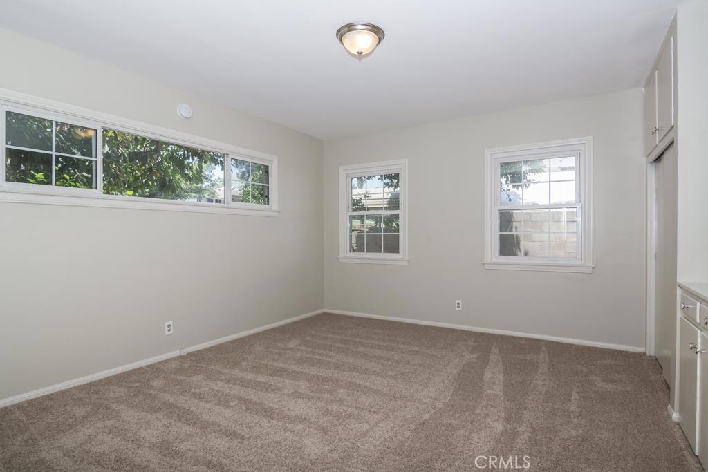 800 North Valencia Drive Colton, CA 92324 - Photo 22 of 31